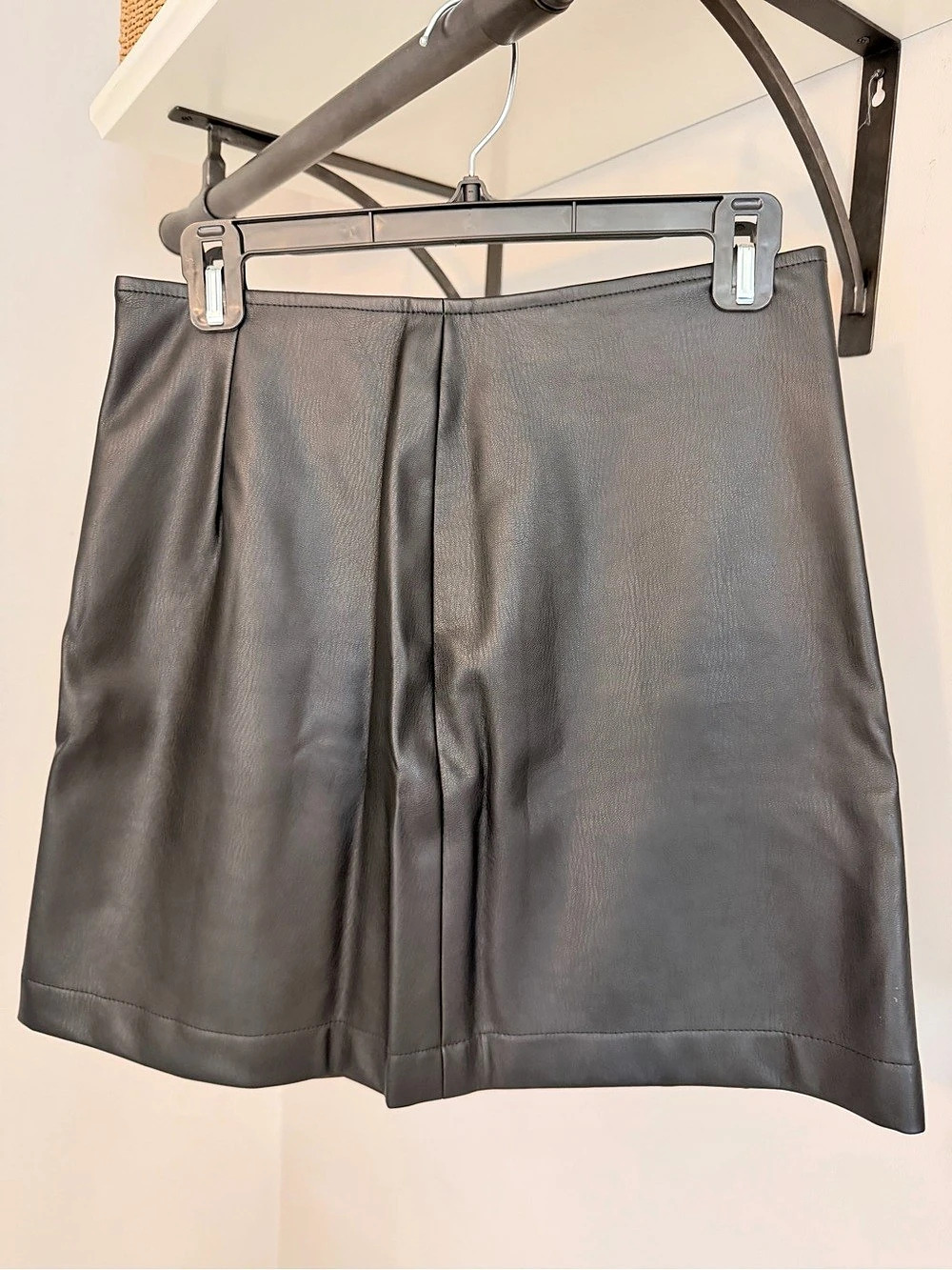 Maeve by Anthropologie Faux Leather Mini Skirt Black Size 6 Like New